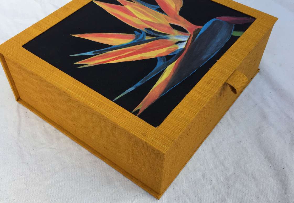 Yellow jewellery box with a bird-of-paradise flower motif, from the 2019 catalogue